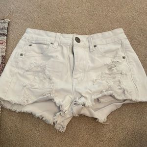great shape white American eagle jean shorts